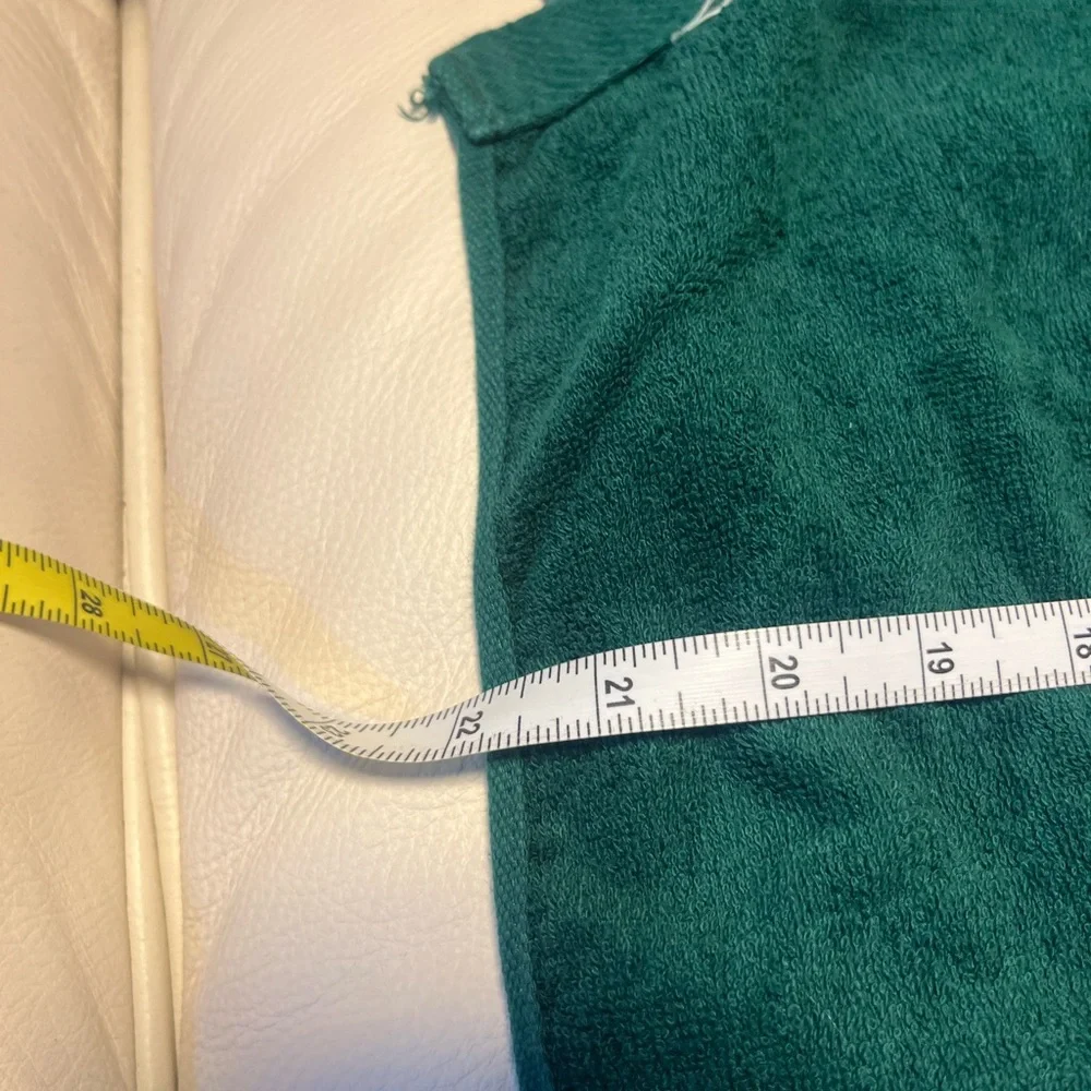 Luxurious Green Velvet Holiday Towels with Embroidered Bow